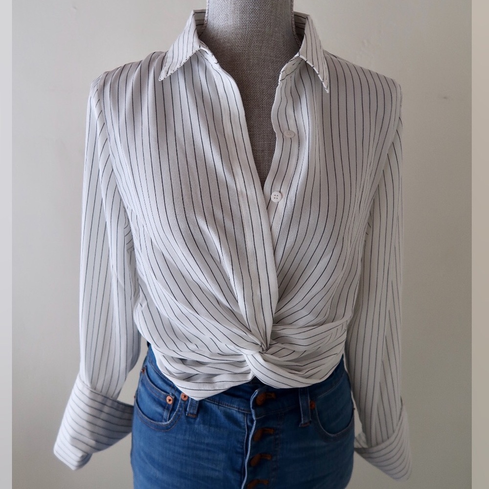 RESTOCK! KARA- White Long Sleeves Front Twist - Picture 4 of 4